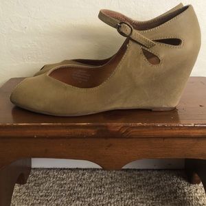 Jeffrey Campbell Regina peep toe wedge